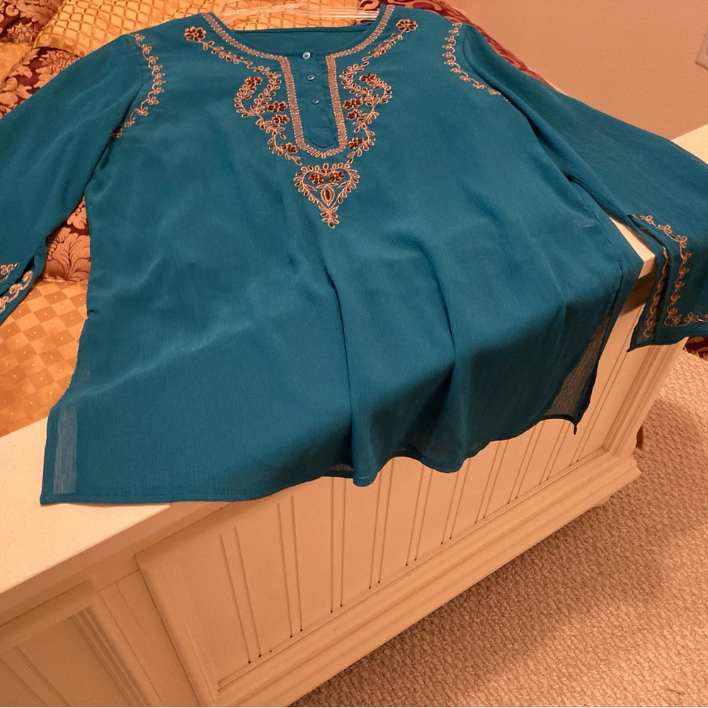 Woman’s top